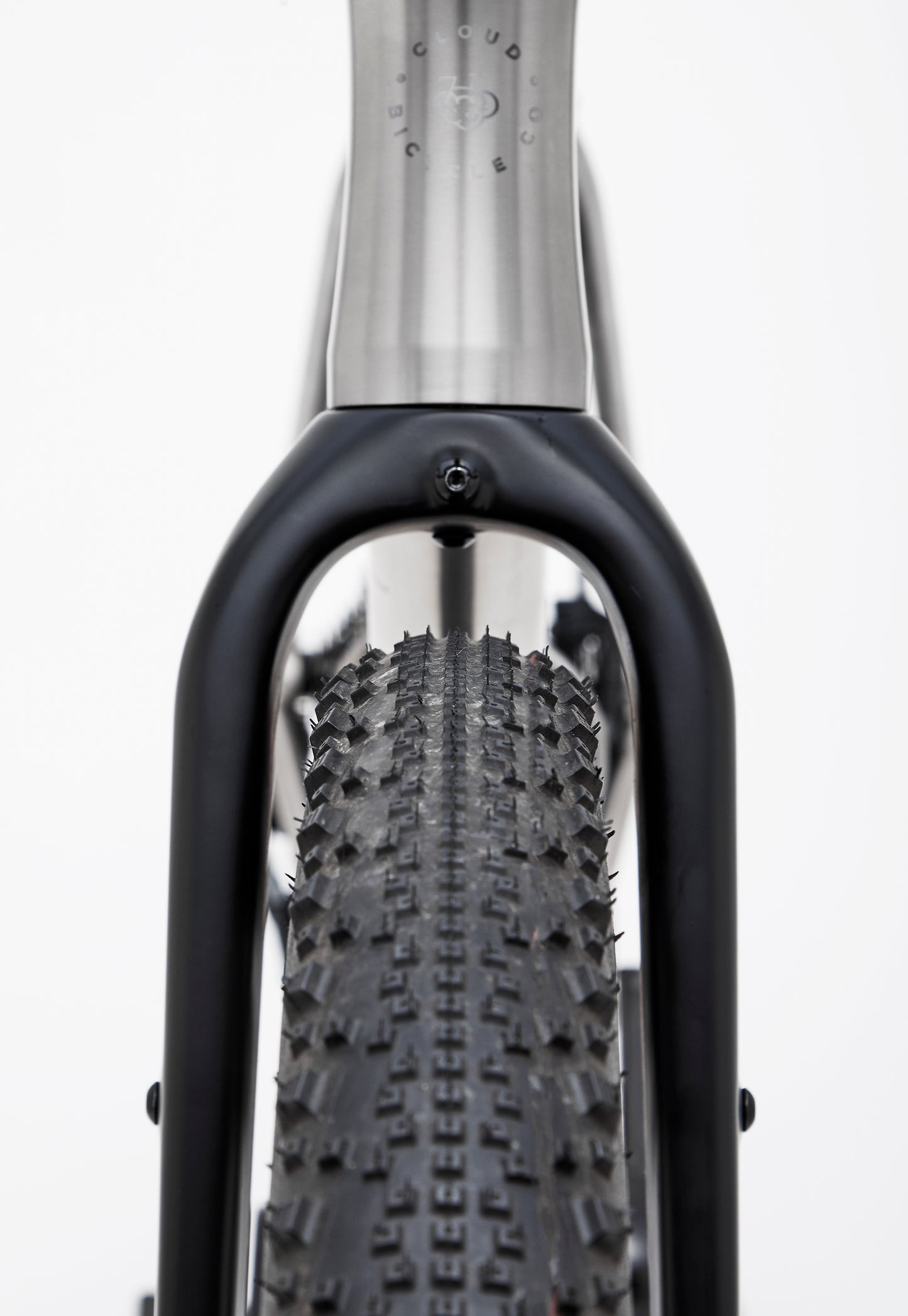 CLOUD Adventure Titanium Bike - ZIPP 303 XPLR S SRAM GX Eagle Mullet AXS